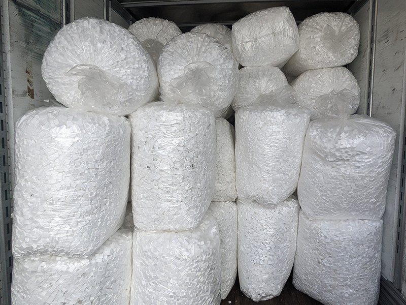 Wholesale shipment of styrofoam packing peanuts and packing popcorn